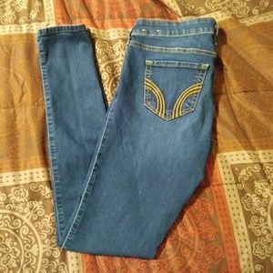 Size 5 Dark blue super skinny Hollister Jeans 👖